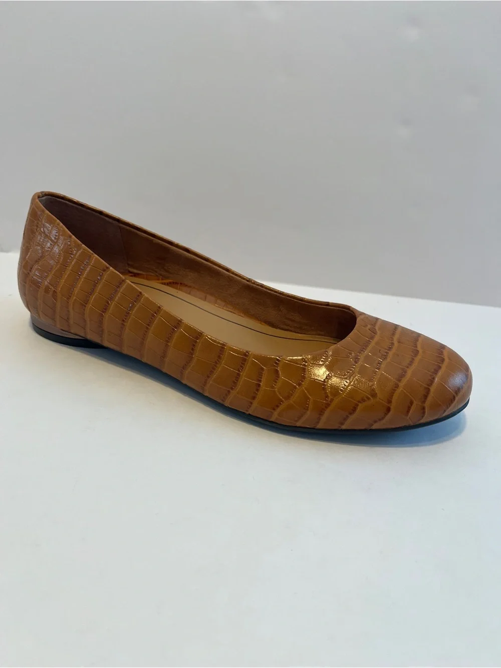 Vionic ballet flat size 7.5 leather Croc-Embossed women shoes casual new without